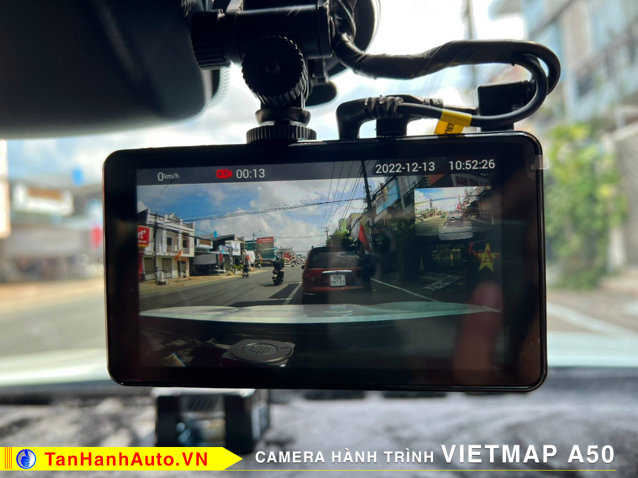 Camera hành trình Vietmap A50 lắp xe Camry 2022 Lắp Camera Hành TrìnH Ô tô Vietmap A50 chính hãng cao cấp